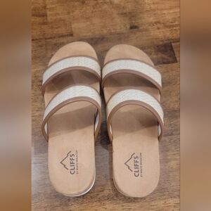 Cliffs by WHITE MOUNTAIN Tan and White Slide Sandals